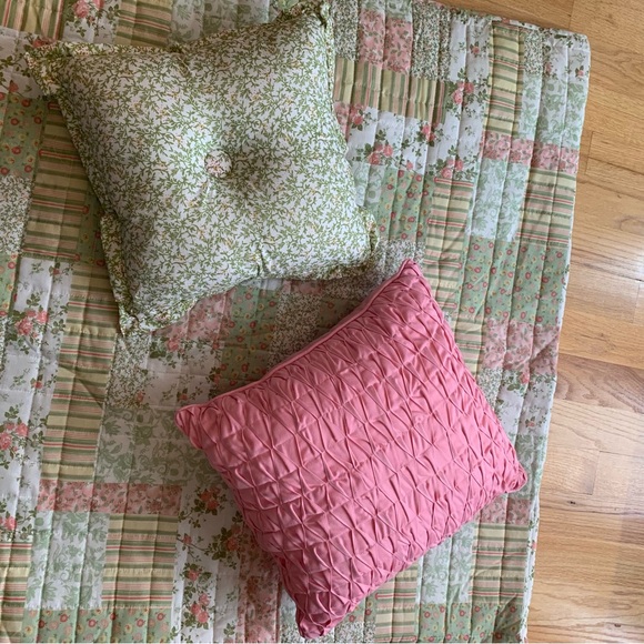 Shabby chic patchwork comforter/quilt and decorative pillow FULL SET - Picture 4 of 10